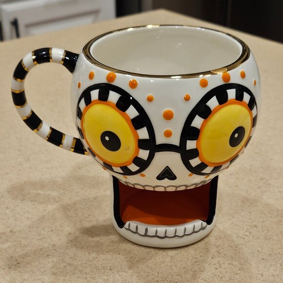 RARE MACKENZIE CHILDS HALLOWEEN BOO SCARY SKELETON CERAMIC COFFEE TEA MUG CUP - Picture 1 of 12